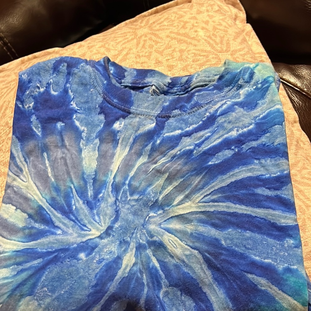 Boys medium tie-dye long sleeve shirt